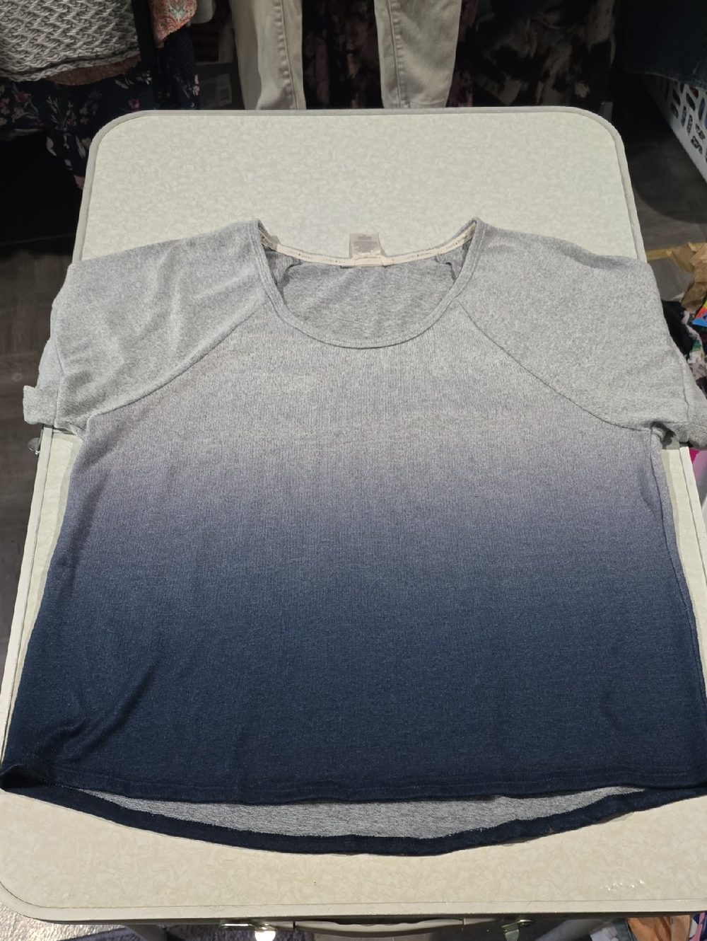 Lucky Brand Gray‎ to Navy Ombre Short Sleeve Tee Size Medium - Picture 7 of 11